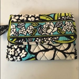 Vera Bradley Trifold Wallet Island Bloom